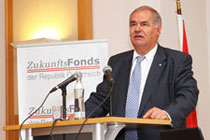 Univ.-Prof. Dr. Arnold Suppan, Mag. Niklas Perzi